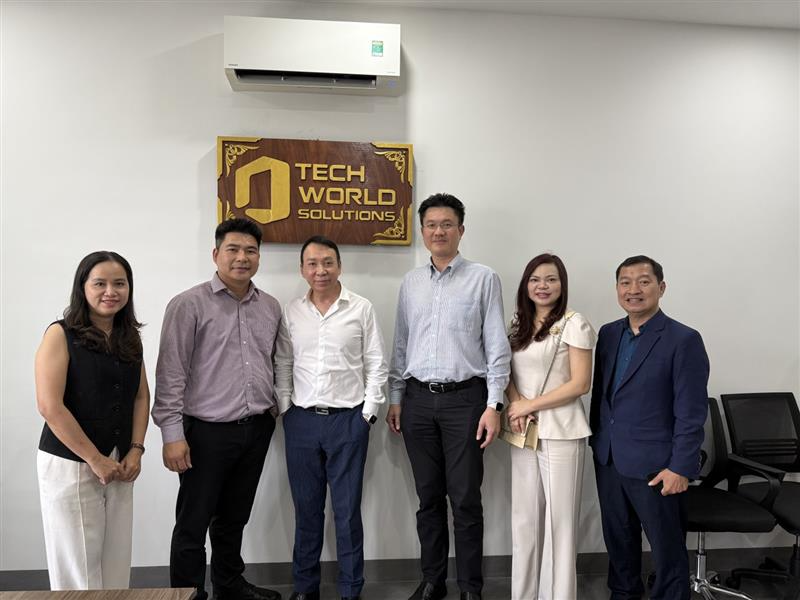 Epicor Asia Vice President Vincent Tang visits TECHWORLD Vietnam to strengthen ERP and Smart Factory partnership