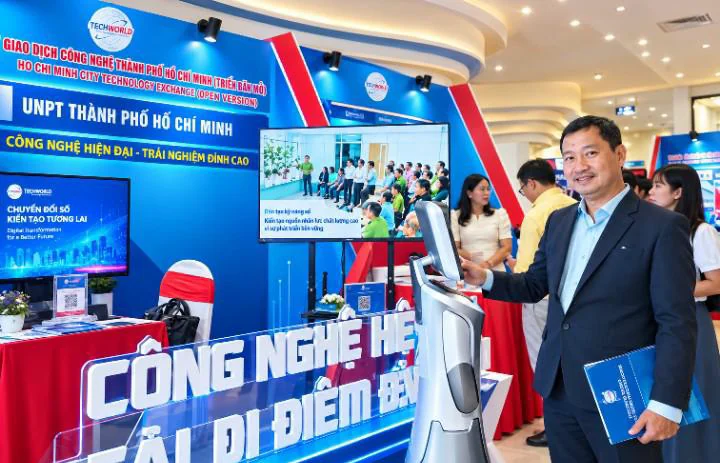 Ảnh minh họa khái niệm về vai trò lãnh đạo và chuyển đổi số doanh nghiệp, không mô tả sự kiện bổ nhiệm có thật.